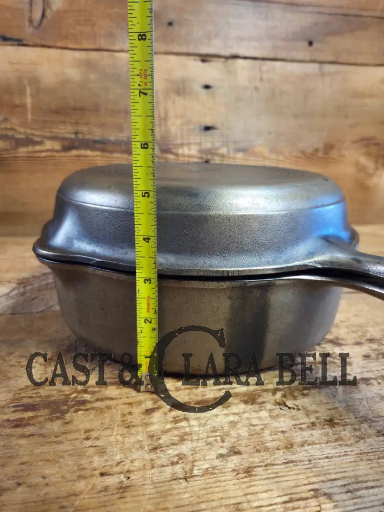 Two Skillets in one! 1930’s WagnerWare 1402 Cast Iron Double Skillet (1402 bottom and Bullseye Top) Skillet