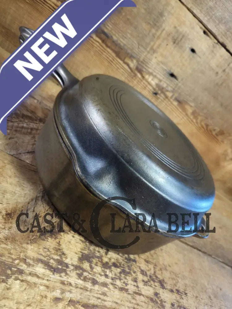 Two Skillets in one! 1930’s WagnerWare 1402 Cast Iron Double Skillet (1402 bottom and Bullseye Top) Skillet