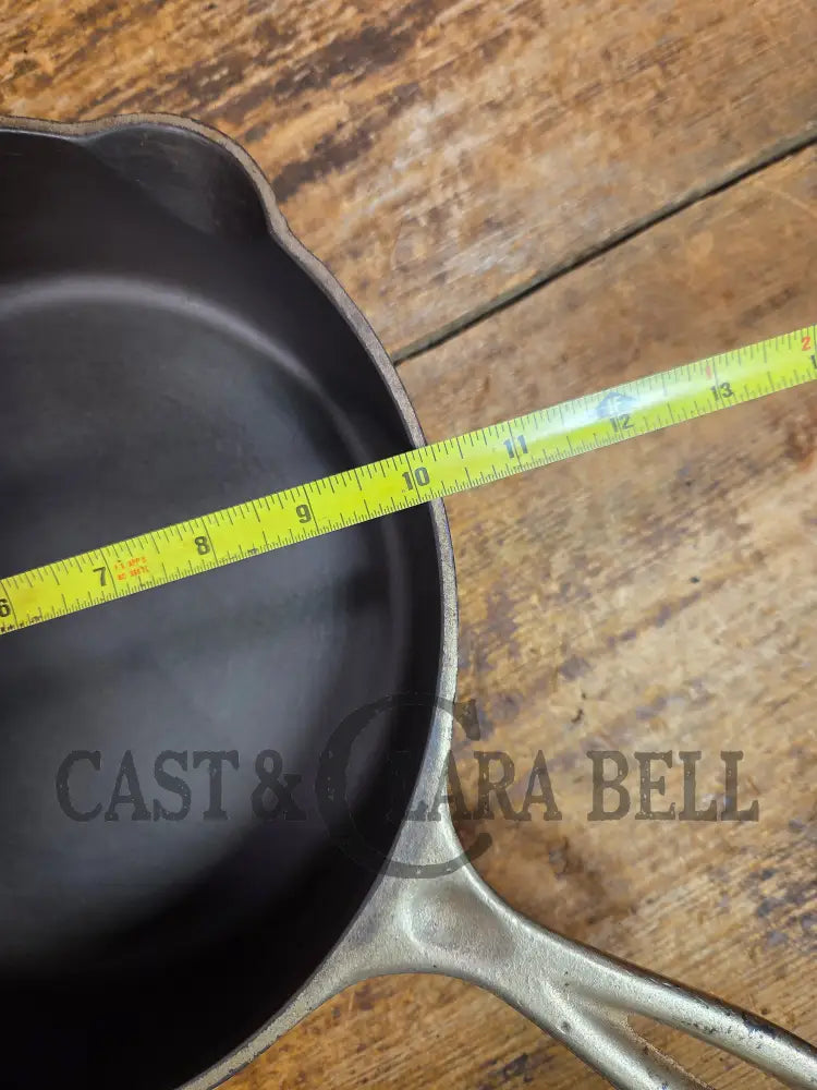 Two Skillets in one! 1930’s WagnerWare 1402 Cast Iron Double Skillet (1402 bottom and Bullseye Top) - Skillet