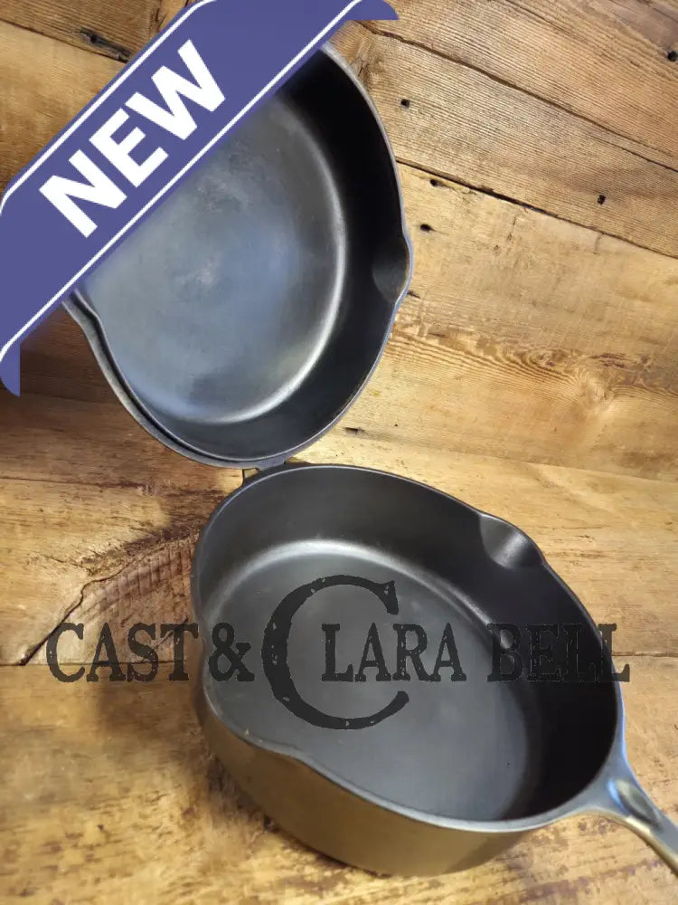 Two Skillets in one! 1930’s WagnerWare 1402 Cast Iron Double Skillet (1402 bottom and Bullseye Top) Skillet