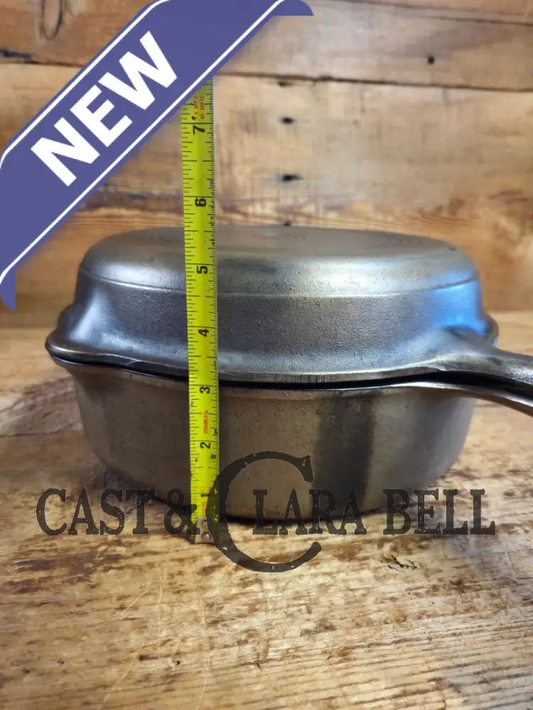 Two Skillets in one! 1930’s WagnerWare 1402 Cast Iron Double Skillet (1402 bottom and Bullseye Top) Skillet