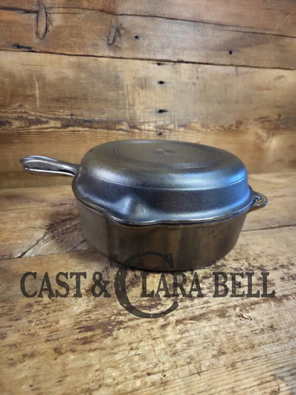 Two Skillets in one! 1930’s WagnerWare 1402 Cast Iron Double Skillet (1402 bottom and Bullseye Top) Skillet