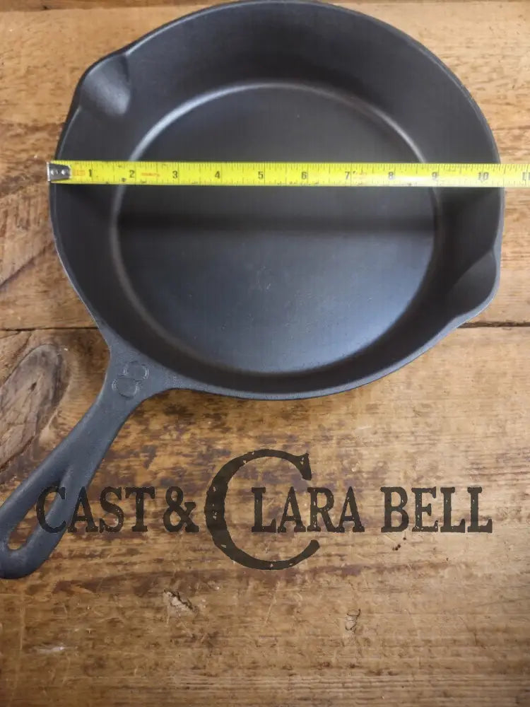 Unique! 1930’s era Martin Stove & Range Co. #8 ’Three Notch’ Cast Iron Skillet with Text Logo. Versatile and elegant