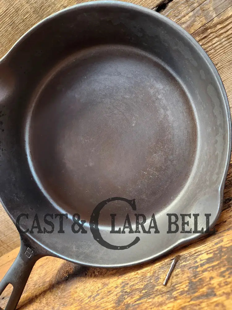 Unique! 1940’S Griswold #6 Cast Iron Skillet With Small Block Logo Flat Handle And Smooth Bottom