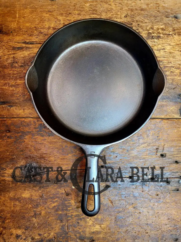 Unique! 1940S Griswold #6 Cast Iron Skillet With Small Block Logo Grooved Handle And Smooth Bottom