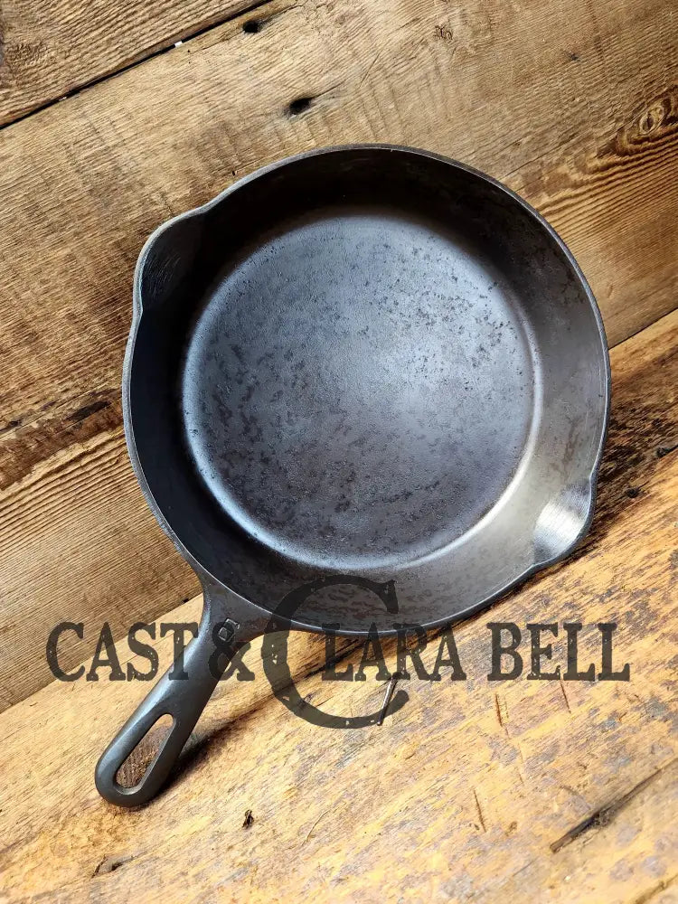 Unique! 1940’S Griswold #6 Cast Iron Skillet With Small Block Logo Grooved Handle And Smooth