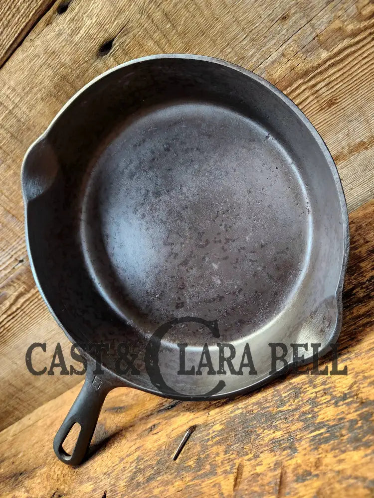 Unique! 1940’S Griswold #6 Cast Iron Skillet With Small Block Logo Grooved Handle And Smooth