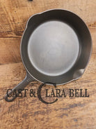 UNIQUE! 1940’s Griswold #6 Cast Iron Skillet with Small Block Logo Grooved Handle and Smooth Bottom 699 D Skillet