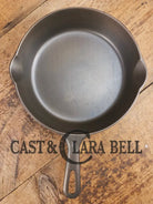 UNIQUE! 1940’s Griswold #6 Cast Iron Skillet with Small Block Logo Grooved Handle and Smooth Bottom 699 D Skillet