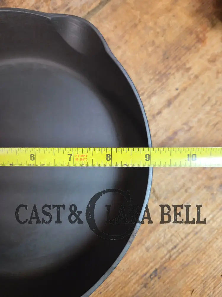 UNIQUE! 1940’s Griswold #6 Cast Iron Skillet with Small Block Logo Grooved Handle and Smooth Bottom 699 W - Skillet
