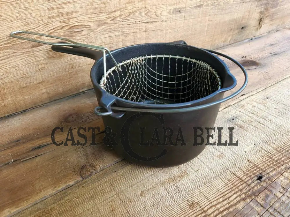 Unique! 1940’S Griswold Deep Fat Fryer With Basket Insert 1003. Restored And Ready To Use! Skillet