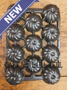 Unique and not seen often Wagner Ware 12 cup Cast Iron Turk Head Gem Pan Bakeware