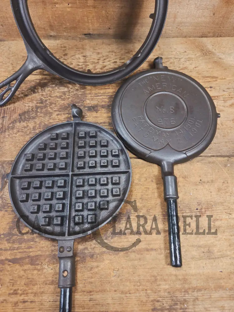 Unique! Early 1900’s Griswold New American Style No. 8 Cast Iron Waffle Iron Low Base 884 Patent 1901. 976/977 paddles