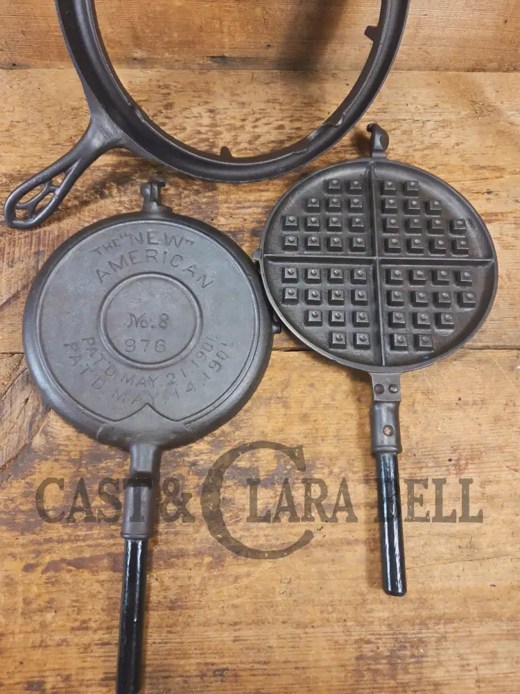 Unique! Early 1900’s Griswold New American Style No. 8 Cast Iron Waffle Iron Low Base 884 Patent 1901. 976/977 paddles