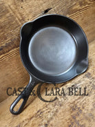 Unique! Griswold No. 4 Cast Iron Skillet with Small Block Logo Grooved Handle 702 A Skillet