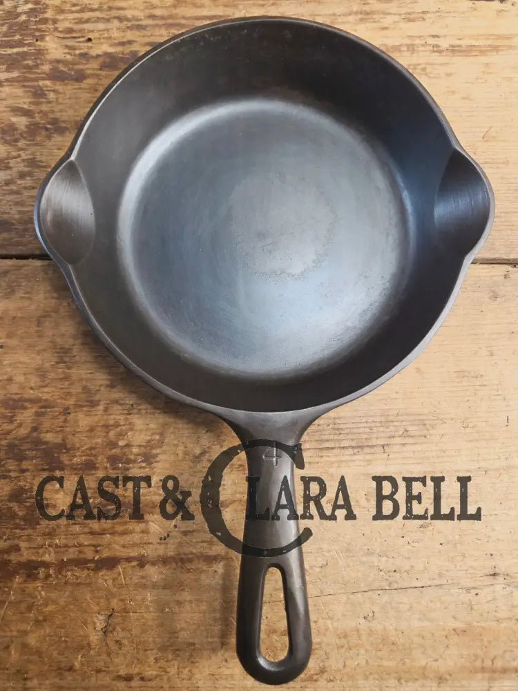 Unique! Griswold No. 4 Cast Iron Skillet with Small Block Logo Grooved Handle 702 A Skillet