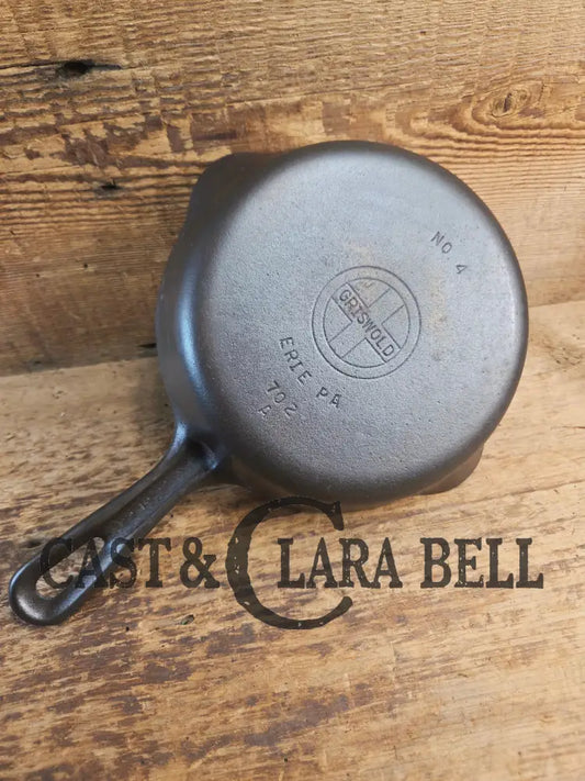 Unique! Griswold No. 4 Cast Iron Skillet with Small Block Logo Grooved Handle 702 A Skillet