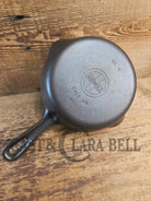 Unique! Griswold No. 4 Cast Iron Skillet with Small Block Logo Grooved Handle 702 A Skillet