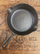 Unique! Griswold No. 4 Cast Iron Skillet with Small Block Logo Grooved Handle 702 C Skillet
