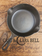 Unique! Griswold No. 4 Cast Iron Skillet with Small Block Logo Grooved Handle 702 C Skillet