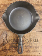 Unique! Griswold No. 4 Cast Iron Skillet with Small Block Logo Grooved Handle 702 C Skillet