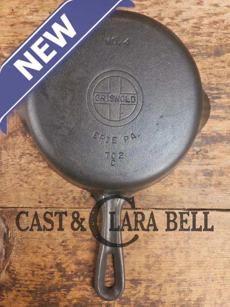 Unique! Griswold No. 4 Cast Iron Skillet with Small Block Logo Grooved Handle 702 C Skillet