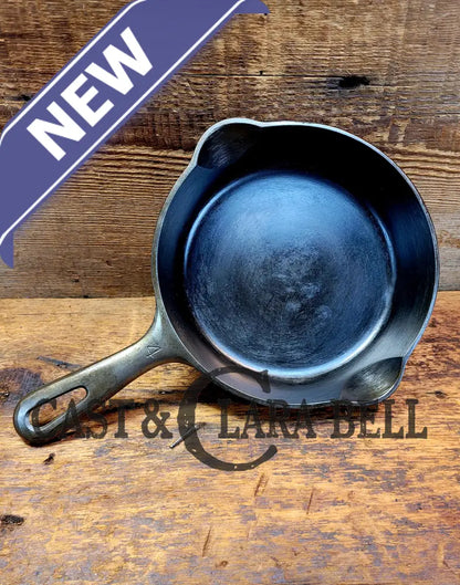 Unique! Griswold No. 4 Cast Iron Skillet With Small Block Logo Regular Style Handle 702 A