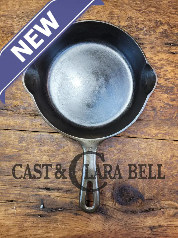 Unique! Griswold No. 4 Cast Iron Skillet With Small Block Logo Regular Style Handle 702 A