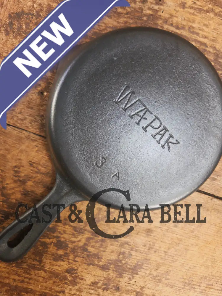 Unique Wapak #3 Straight tapered logo cast iron egg skillet Skillet