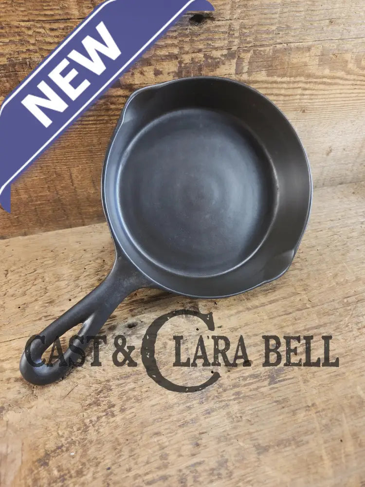 Unique Wapak #3 Straight tapered logo cast iron egg skillet. Restored Seasoned and Ready to Use! Skillet