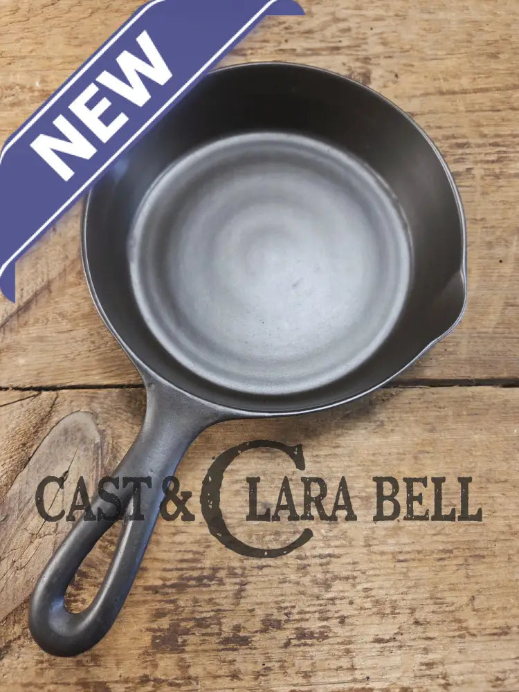 Unique Wapak #3 Straight tapered logo cast iron egg skillet. Restored Seasoned and Ready to Use! Skillet