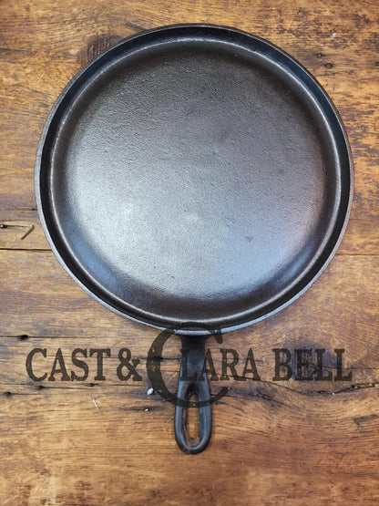 Unknown #8 Cast Iron Round Griddle. Beautiful Swirls! Possibly Lodge Piece Of Americana! Griddle