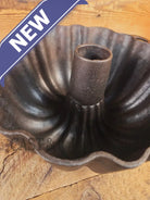 Unknown ’Aristocrat’ style 17 Cup Fluted Bundt Pan with late 1800 gate marking. Really beautiful! - Bakeware