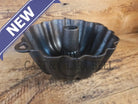 Unknown ’Aristocrat’ style 17 Cup Fluted Bundt Pan with late 1800 gate marking. Really beautiful! - Bakeware