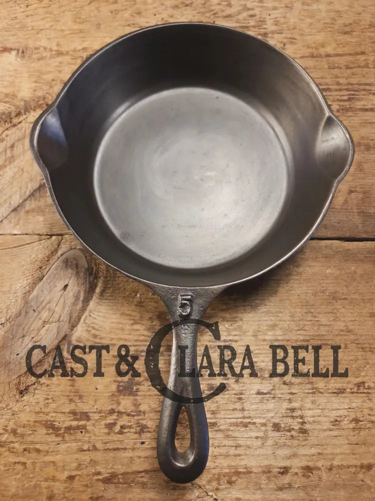 Unknown Foundry! #5 ’P Pan’ Lodge Style Skillet with Heat Ring. Skillet