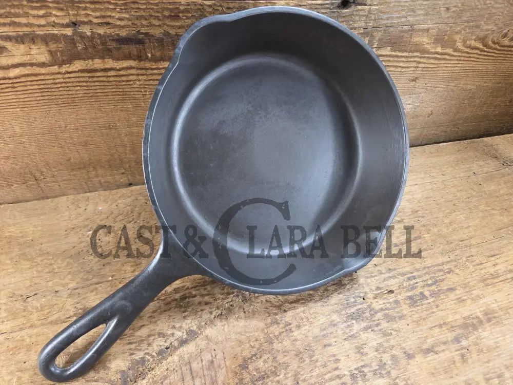 Unknown Foundry! #5 Raised Skillet with Heat Ring. An Awesome sauce pan! Restored and Ready to Use. Skillet