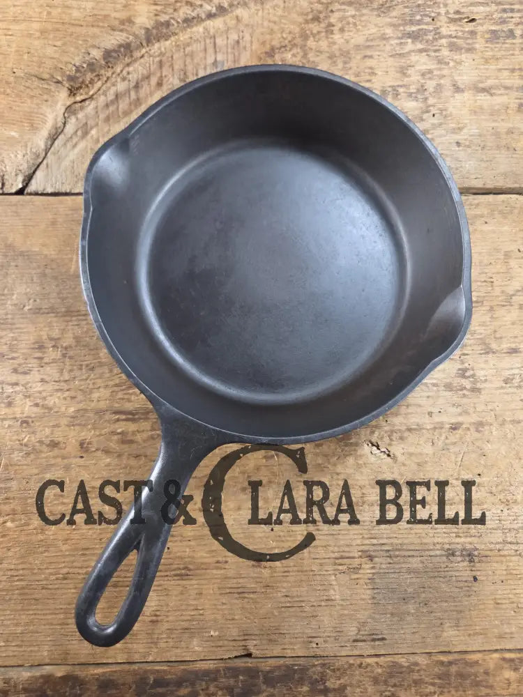 Unknown Foundry! #5 Raised Skillet with Heat Ring. An Awesome sauce pan! Restored and Ready to Use. Skillet