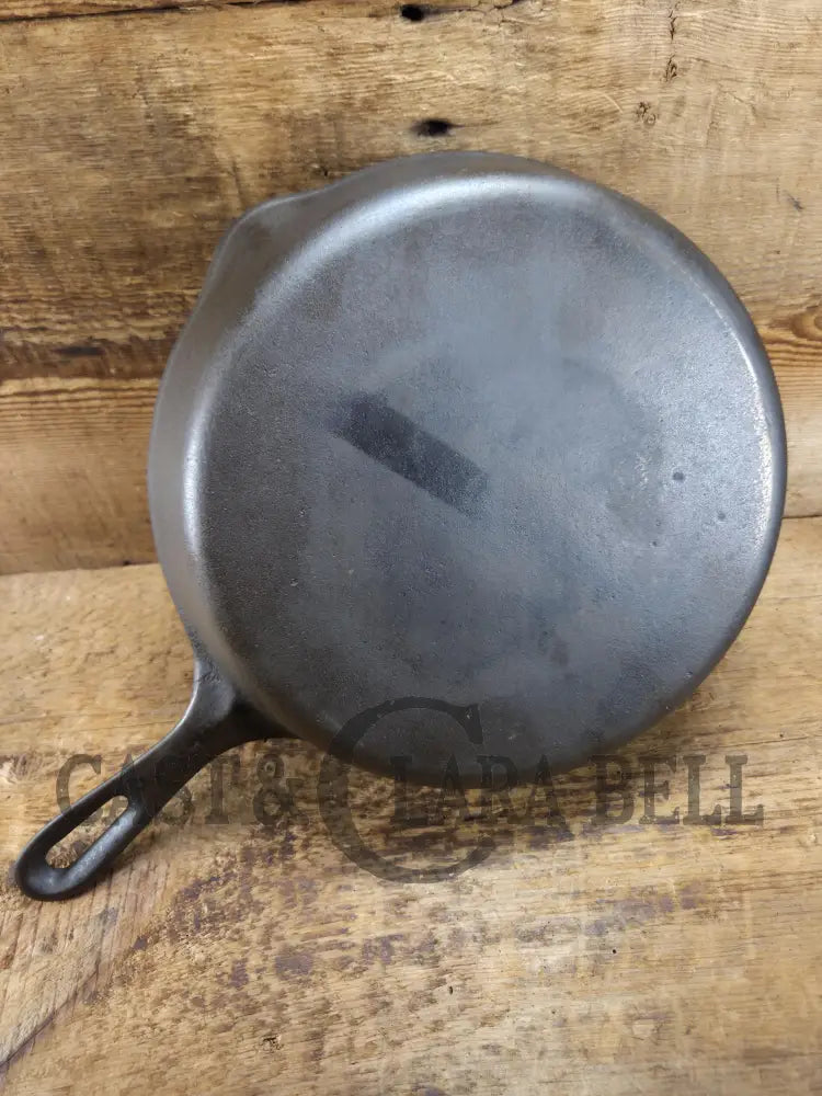 Unknown Foundry! #8 Cast Iron skillet. An Awesome daily user for the start of your collection! SC24 Skillet