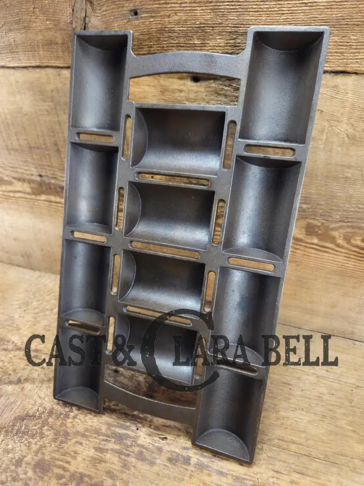 Unknown French Roll No. 11 Pan raised No. 11 & French Roll markings. Rumored Griswold but likely Unknown Beautiful