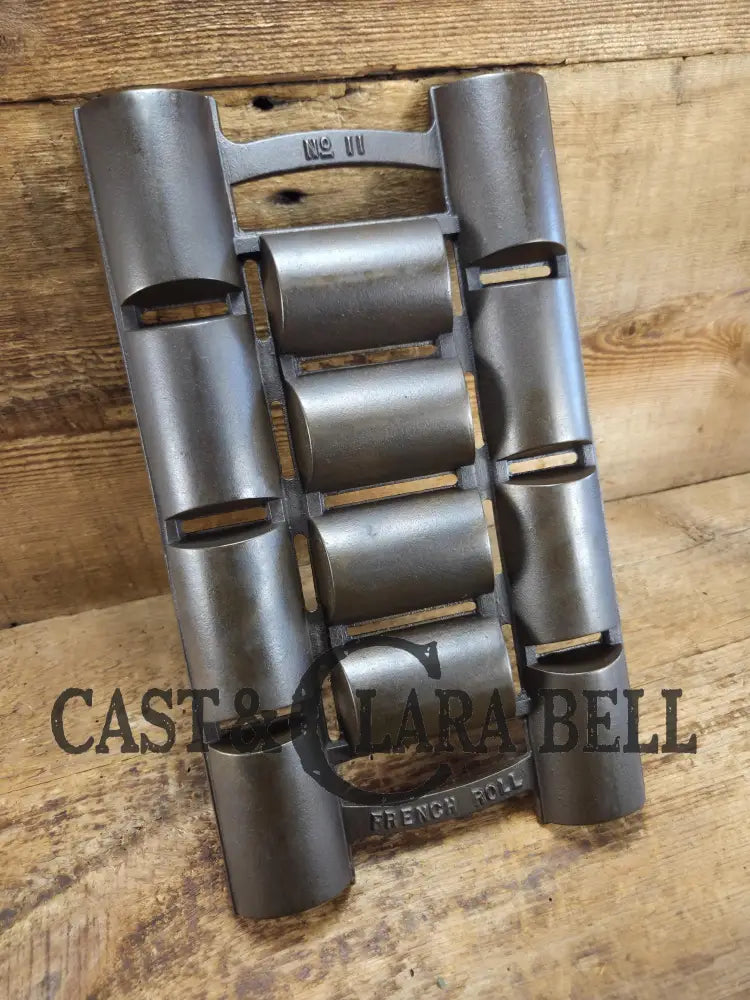 Unknown French Roll No. 11 Pan raised No. 11 & French Roll markings. Rumored Griswold but likely Unknown Beautiful