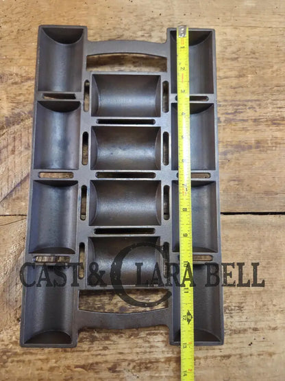 Unknown French Roll No. 11 Pan raised No. 11 & French Roll markings. Rumored Griswold but likely Unknown Beautiful