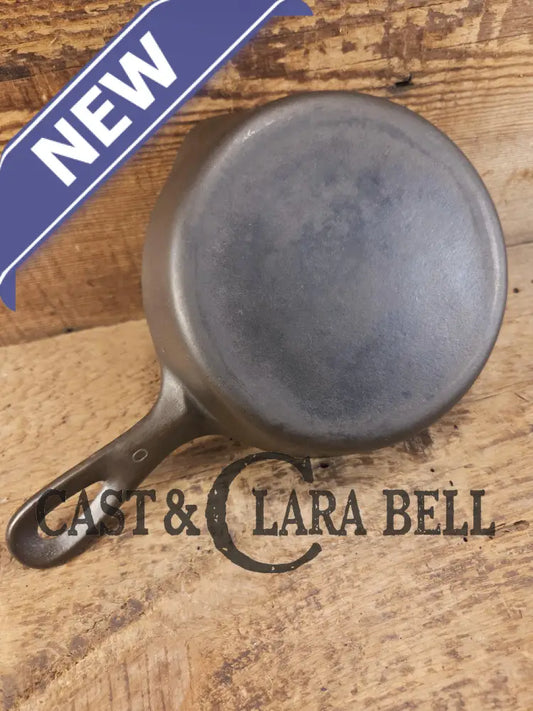 Unknown mystery egg skillet. Really cool daily user to own and use. Very similar to unmarked Wagner (SC24)