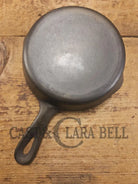 Unknown mystery egg skillet. Really cool daily user to own and use. Very similar to unmarked Wagner SC24