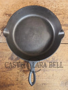 Unknown pointy handled #8 cast iron skillet. Beautiful skillet amazing daily user - Skillet