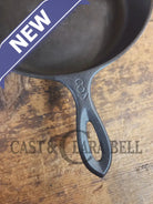 Unknown pointy handled #8 cast iron skillet. Beautiful skillet amazing daily user - Skillet