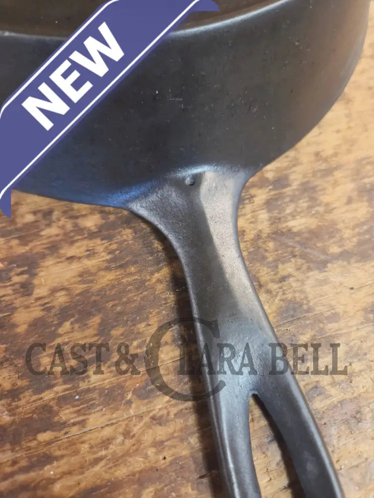 Unmarked #5 Saute Skillet with Heat Ring. An Awesome sauce pan! Looks very similar to Wagner - Skillet