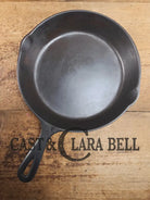 Unmarked Martin Stove & Range Co. #8 Cast Iron Skillet. Versatile and elegant Skillet