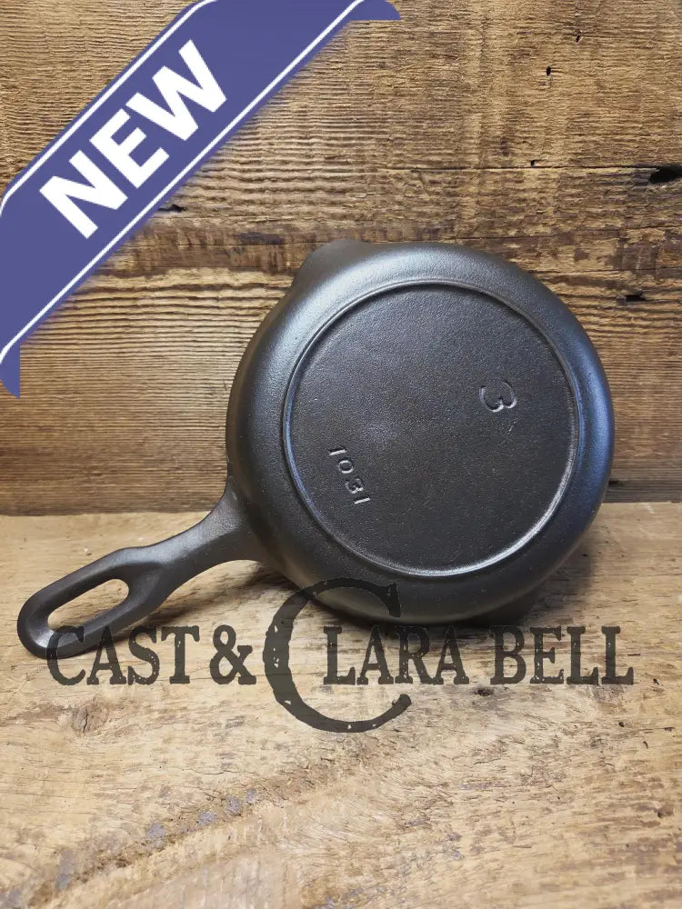 Very Cool 1940’s Griswold’s Iron Mountain #3 ’Egg’ Skillet 1031. Perfect for kids and small plates! Skillet