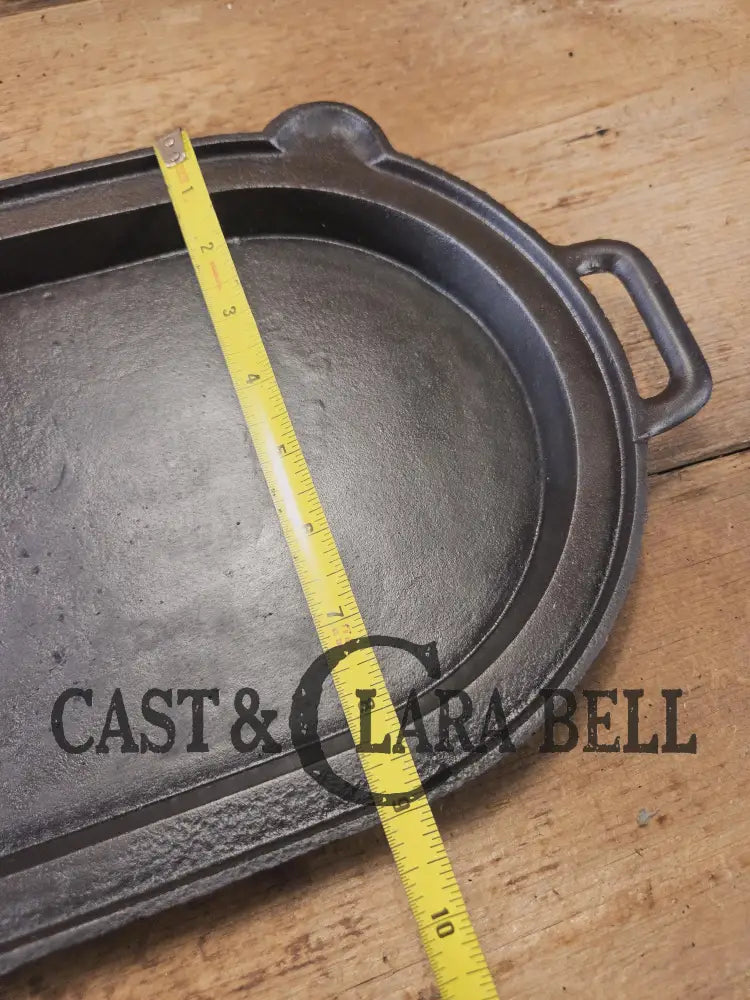 Very cool! Late 1800’s Antique Gate-marked #8 Cast Iron Griddle / Sad Iron Heater. Possibly Lodge. Great for pancakes