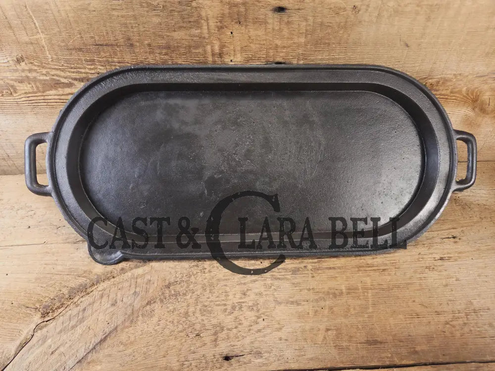 Very cool! Late 1800’s Antique Gate-marked #8 Cast Iron Griddle / Sad Iron Heater. Possibly Lodge. Great for pancakes